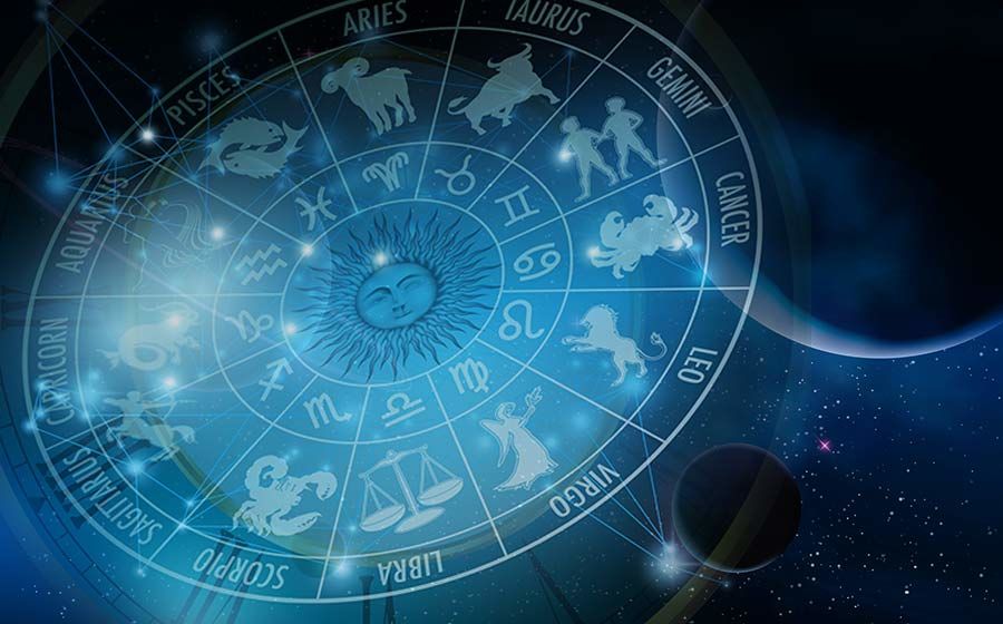 The Qualities You Should Look for While Choosing the Famous Astrologer in Delhi