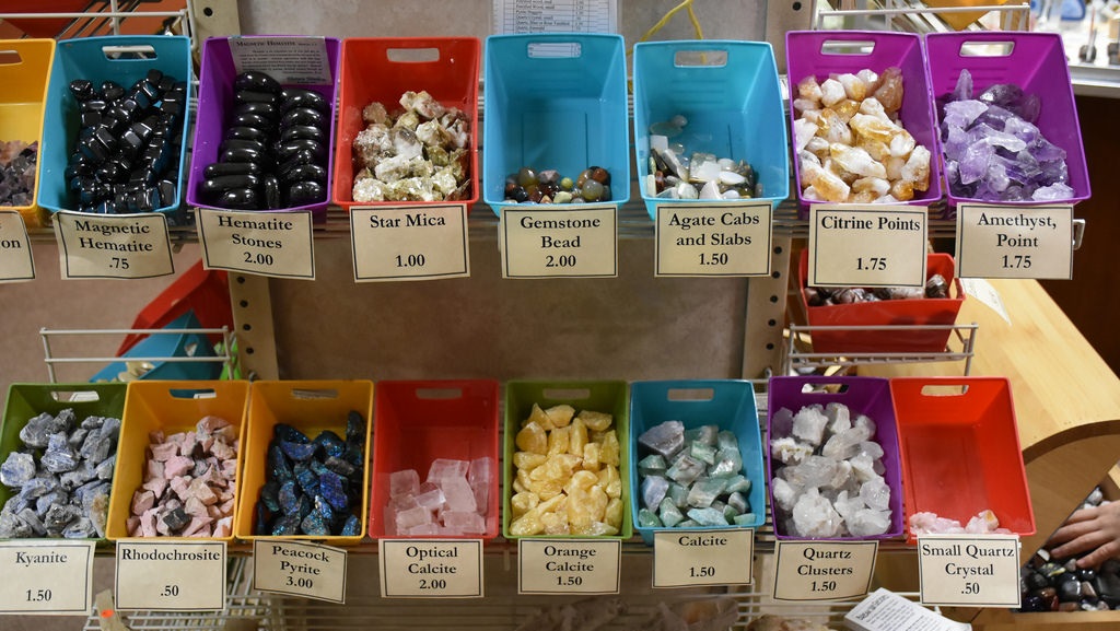 Beware of Fake Gemstones! Things You Should Know about Genuine Gemstones