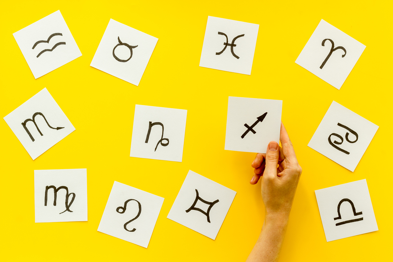 The Best Astrologer in Delhi explains How Astrology Can Make You Rich